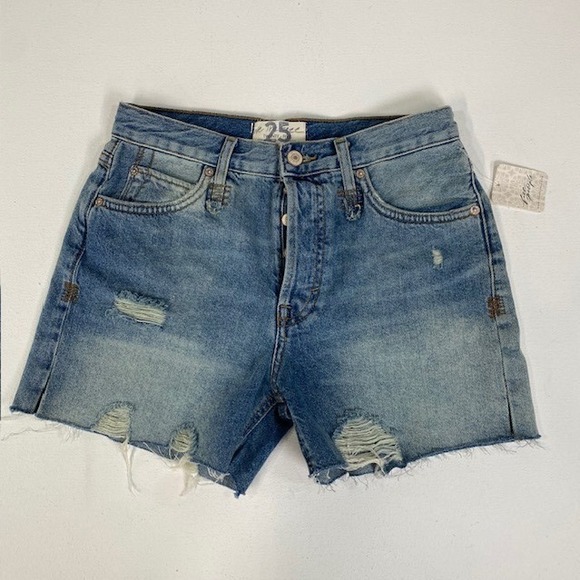 Free‎ People Loose Cannon Denim Shorts Distressed Raw Hem Button Fly Size 25 - Picture 1 of 9